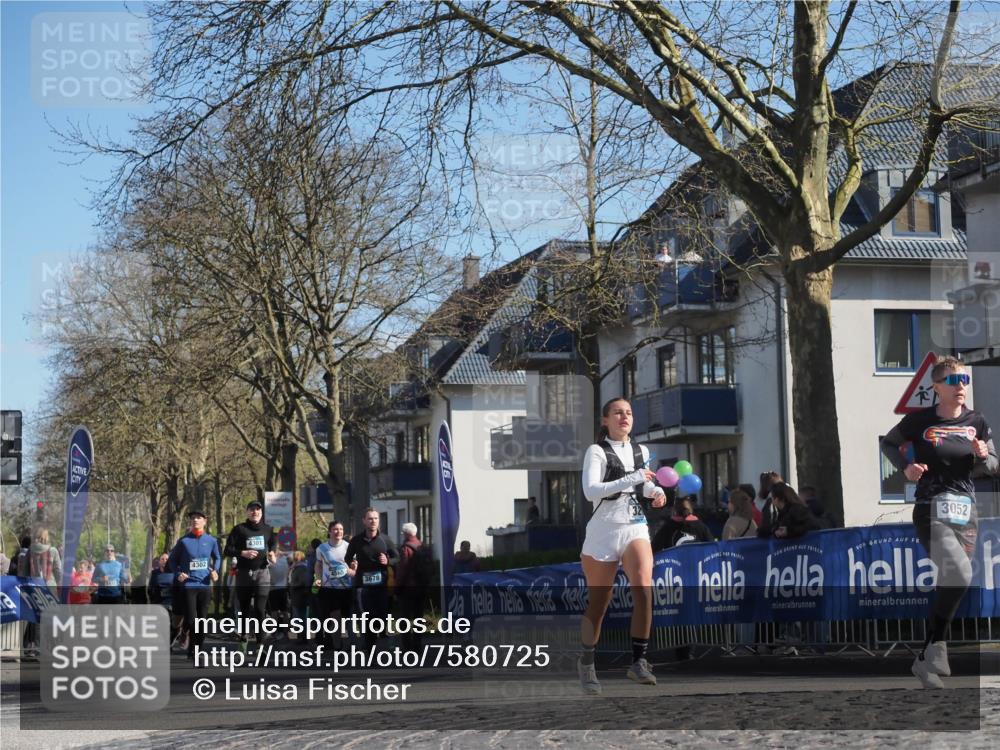 06.04.2025 - 44. Internationalen Wilhelmsburger Insellauf Luisa Fischer http://msf.ph/oto/7580725 06.04.2025 10:45:20 Ziel 4302, 3678, 3052 meine-sportfotos.de