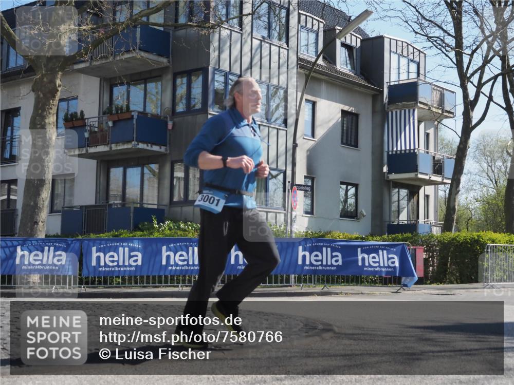 06.04.2025 - 44. Internationalen Wilhelmsburger Insellauf Luisa Fischer http://msf.ph/oto/7580766 06.04.2025 10:40:07 Ziel 3001 meine-sportfotos.de