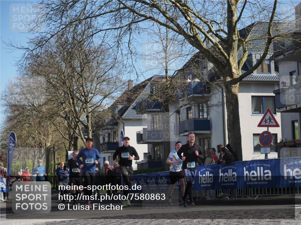 06.04.2025 - 44. Internationalen Wilhelmsburger Insellauf Luisa Fischer http://msf.ph/oto/7580863 06.04.2025 10:45:22 Ziel 4352, 3873, 397, 4302, 4301, 4565, 3678 meine-sportfotos.de