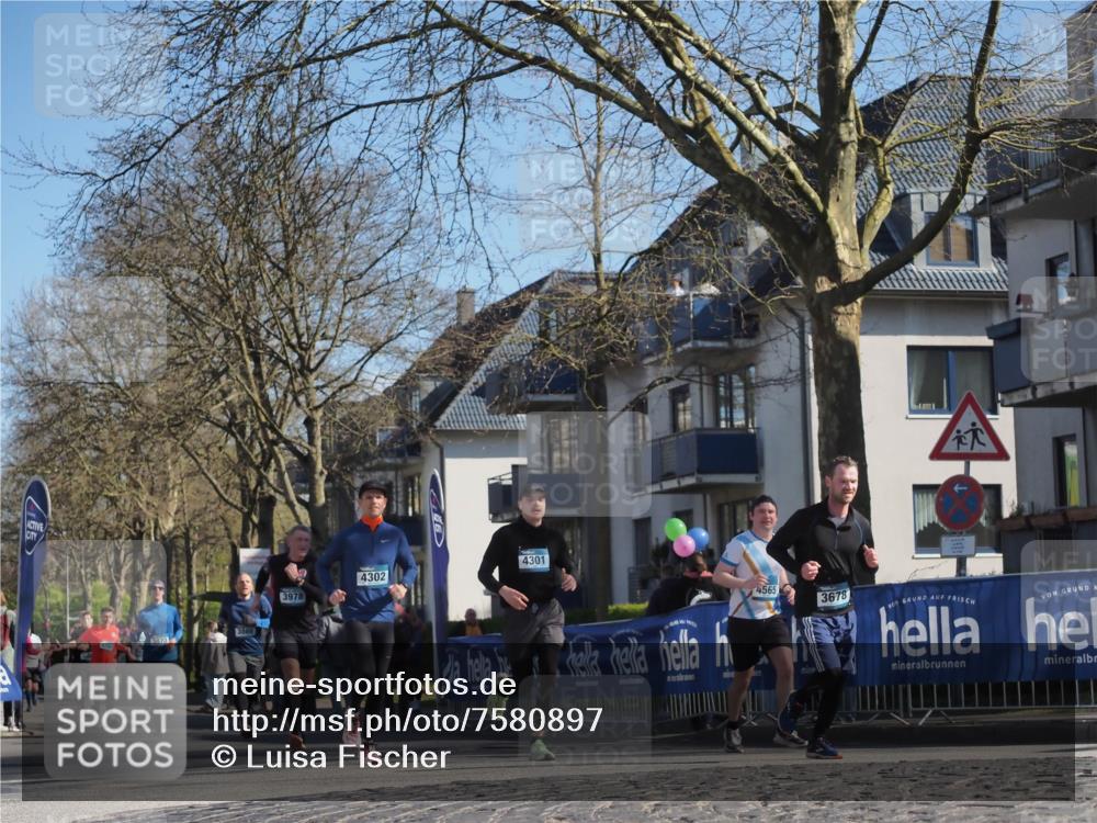 06.04.2025 - 44. Internationalen Wilhelmsburger Insellauf Luisa Fischer http://msf.ph/oto/7580897 06.04.2025 10:45:23 Ziel 3866, 3873, 3978, 4302, 4301, 4565, 3678 meine-sportfotos.de
