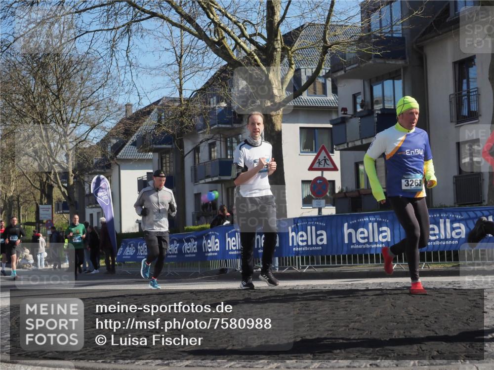 06.04.2025 - 44. Internationalen Wilhelmsburger Insellauf Luisa Fischer http://msf.ph/oto/7580988 06.04.2025 10:40:17 Ziel 302, 3263 meine-sportfotos.de