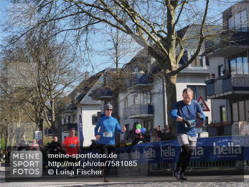 06.04.2025 - 44. Internationalen Wilhelmsburger Insellauf Luisa Fischer http://msf.ph/oto/7581085 06.04.2025 10:45:28 Ziel 4352, 3873, 66 meine-sportfotos.de