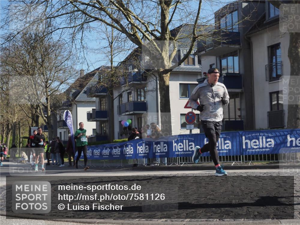 06.04.2025 - 44. Internationalen Wilhelmsburger Insellauf Luisa Fischer http://msf.ph/oto/7581126 06.04.2025 10:40:19 Ziel 423, 200321, 3574, 302 meine-sportfotos.de