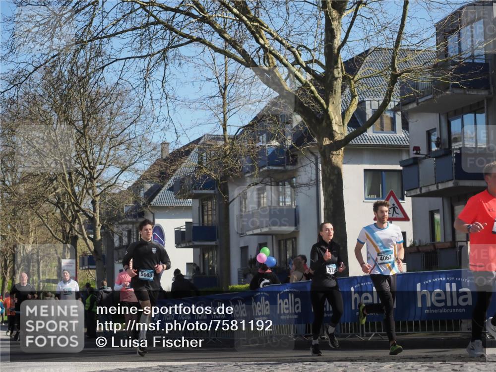 06.04.2025 - 44. Internationalen Wilhelmsburger Insellauf Luisa Fischer http://msf.ph/oto/7581192 06.04.2025 10:45:31 Ziel 5003, 4180, 4194, 4063 meine-sportfotos.de