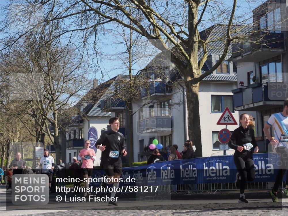 06.04.2025 - 44. Internationalen Wilhelmsburger Insellauf Luisa Fischer http://msf.ph/oto/7581217 06.04.2025 10:45:31 Ziel 4180, 3851, 5003, 4194, 40 meine-sportfotos.de