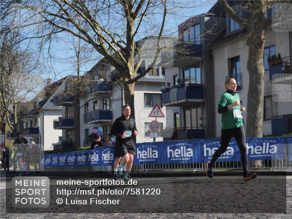06.04.2025 - 44. Internationalen Wilhelmsburger Insellauf Luisa Fischer http://msf.ph/oto/7581220 06.04.2025 10:40:22 Ziel 1445, 3652, 3574 meine-sportfotos.de