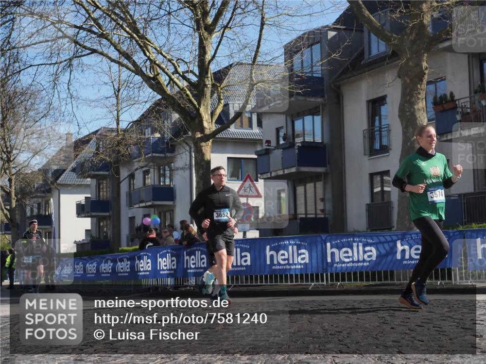 06.04.2025 - 44. Internationalen Wilhelmsburger Insellauf Luisa Fischer http://msf.ph/oto/7581240 06.04.2025 10:40:22 Ziel 3652, 1445, 3574 meine-sportfotos.de