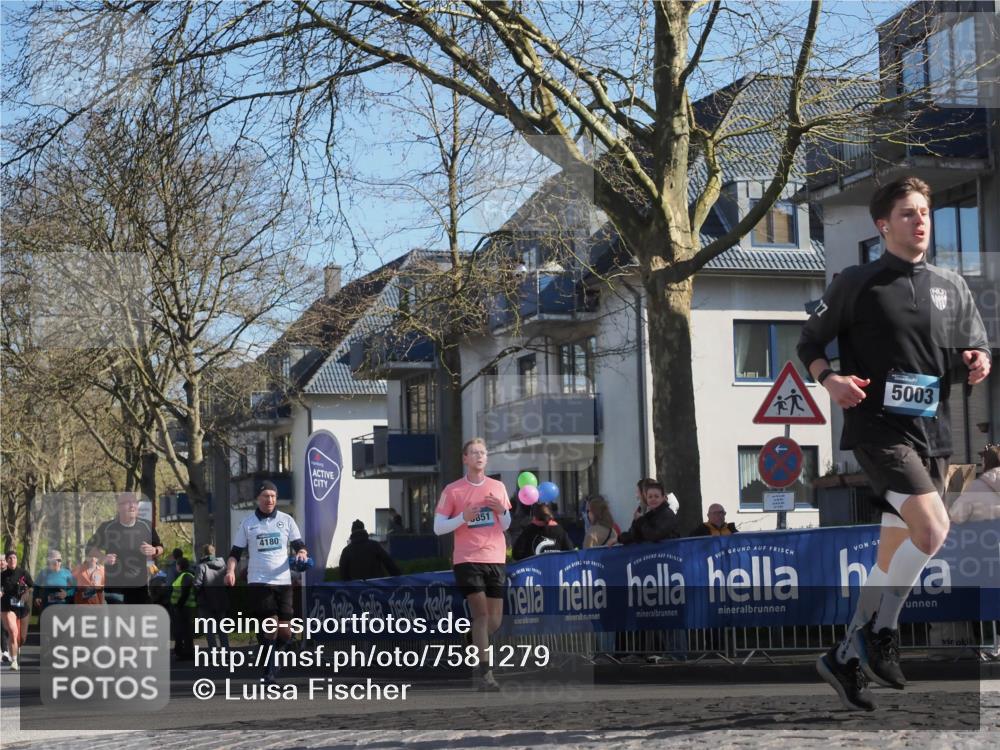 06.04.2025 - 44. Internationalen Wilhelmsburger Insellauf Luisa Fischer http://msf.ph/oto/7581279 06.04.2025 10:45:33 Ziel 4180, 851, 5003 meine-sportfotos.de