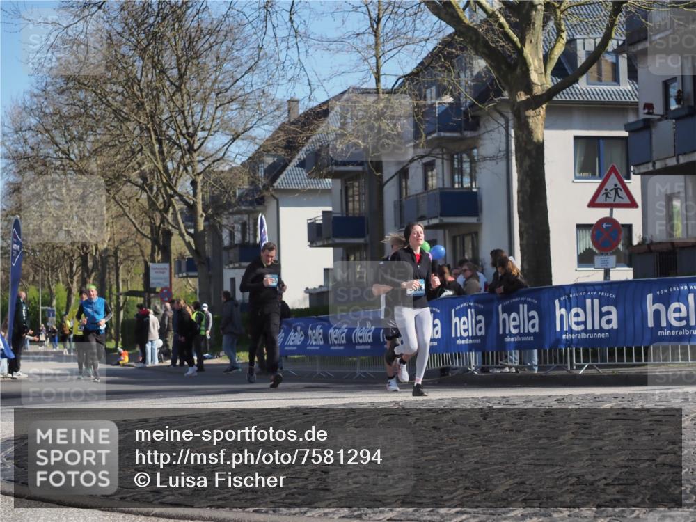 06.04.2025 - 44. Internationalen Wilhelmsburger Insellauf Luisa Fischer http://msf.ph/oto/7581294 06.04.2025 10:40:28 Ziel  meine-sportfotos.de