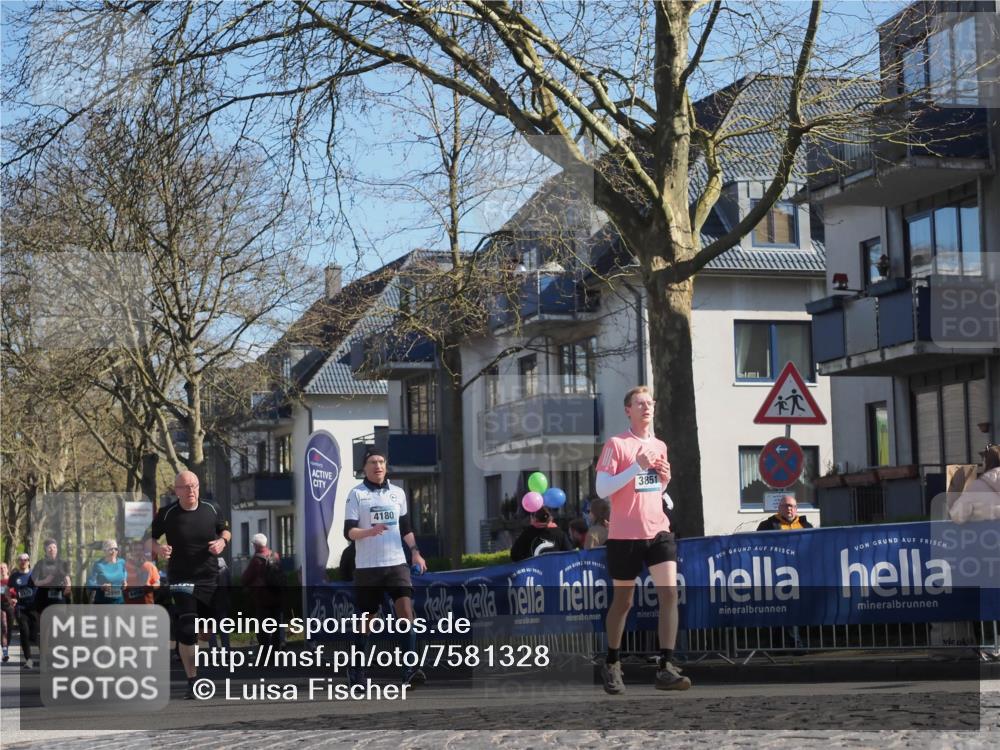 06.04.2025 - 44. Internationalen Wilhelmsburger Insellauf Luisa Fischer http://msf.ph/oto/7581328 06.04.2025 10:45:33 Ziel 38, 4180, 3851 meine-sportfotos.de