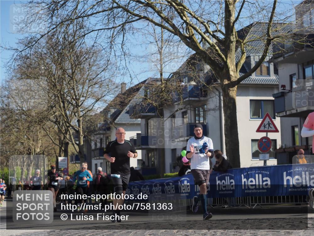 06.04.2025 - 44. Internationalen Wilhelmsburger Insellauf Luisa Fischer http://msf.ph/oto/7581363 06.04.2025 10:45:35 Ziel 3313, 3999 meine-sportfotos.de