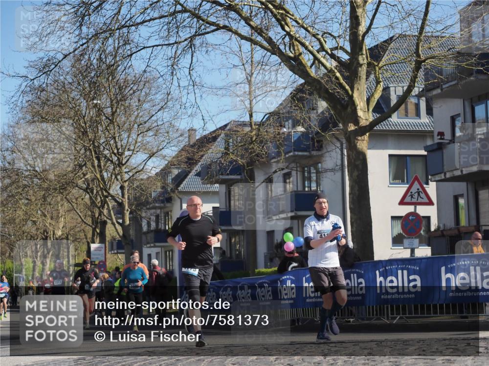 06.04.2025 - 44. Internationalen Wilhelmsburger Insellauf Luisa Fischer http://msf.ph/oto/7581373 06.04.2025 10:45:35 Ziel 3313, 3999, 41 meine-sportfotos.de