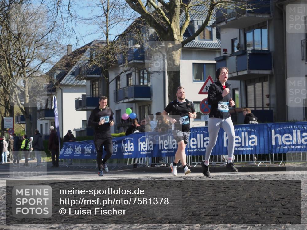06.04.2025 - 44. Internationalen Wilhelmsburger Insellauf Luisa Fischer http://msf.ph/oto/7581378 06.04.2025 10:40:29 Ziel 2365, 3120, 3086 meine-sportfotos.de