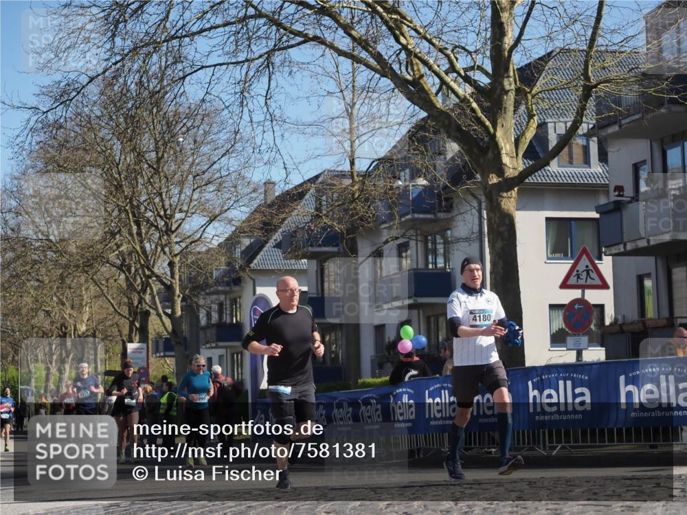 06.04.2025 - 44. Internationalen Wilhelmsburger Insellauf Luisa Fischer http://msf.ph/oto/7581381 06.04.2025 10:45:35 Ziel 3550, 3313, 3999, 4180 meine-sportfotos.de