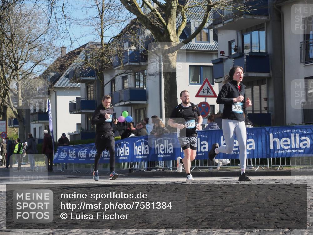 06.04.2025 - 44. Internationalen Wilhelmsburger Insellauf Luisa Fischer http://msf.ph/oto/7581384 06.04.2025 10:40:29 Ziel 65, 3086, 3120 meine-sportfotos.de