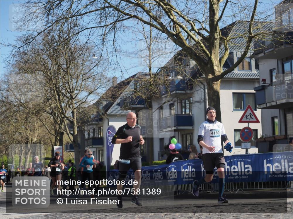 06.04.2025 - 44. Internationalen Wilhelmsburger Insellauf Luisa Fischer http://msf.ph/oto/7581389 06.04.2025 10:45:35 Ziel 3313, 156, 4180, 3999 meine-sportfotos.de