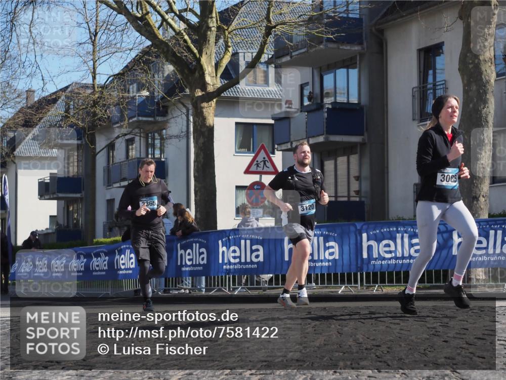 06.04.2025 - 44. Internationalen Wilhelmsburger Insellauf Luisa Fischer http://msf.ph/oto/7581422 06.04.2025 10:40:30 Ziel 3365, 3120, 3086 meine-sportfotos.de