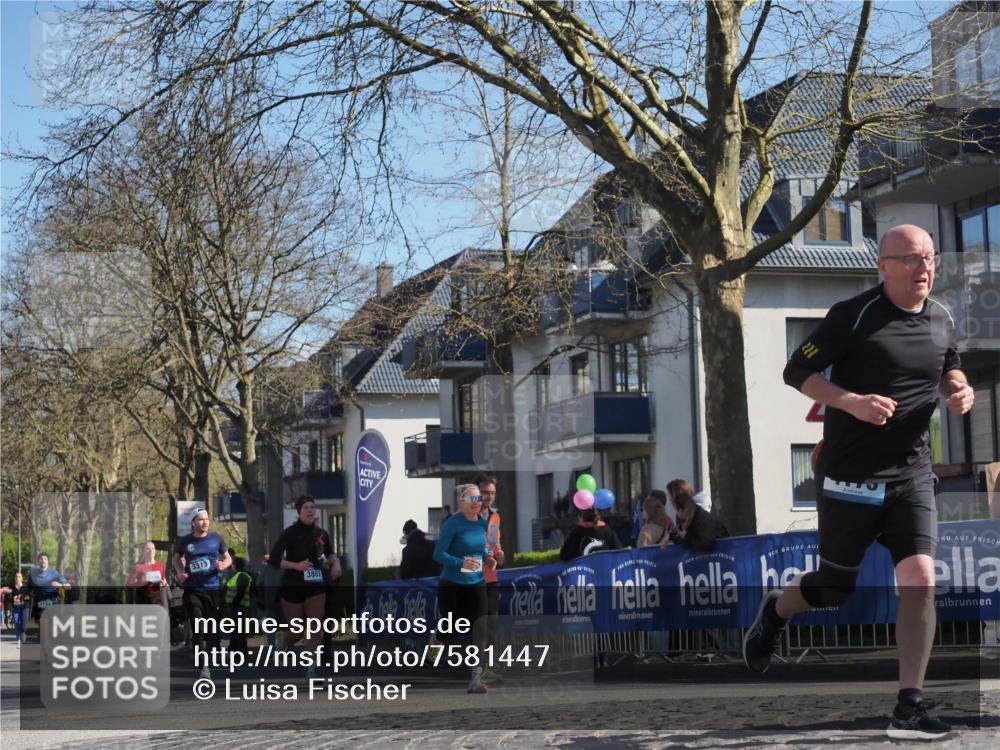 06.04.2025 - 44. Internationalen Wilhelmsburger Insellauf Luisa Fischer http://msf.ph/oto/7581447 06.04.2025 10:45:36 Ziel 3313, 3861 meine-sportfotos.de