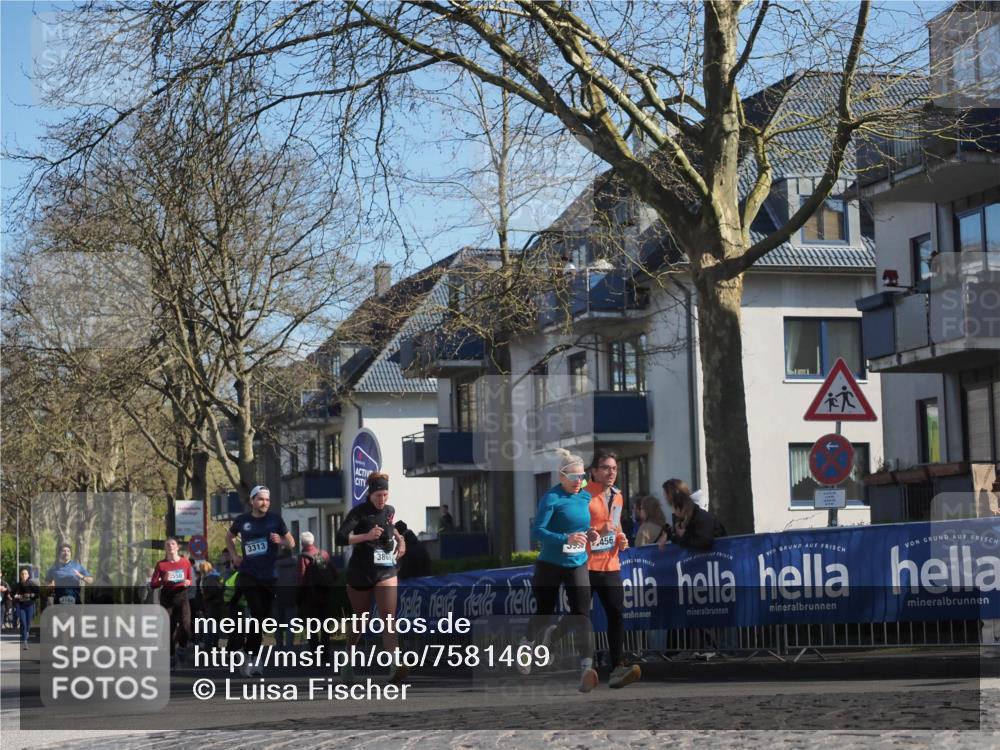 06.04.2025 - 44. Internationalen Wilhelmsburger Insellauf Luisa Fischer http://msf.ph/oto/7581469 06.04.2025 10:45:37 Ziel 4182, 550, 3313, 3861, 456 meine-sportfotos.de