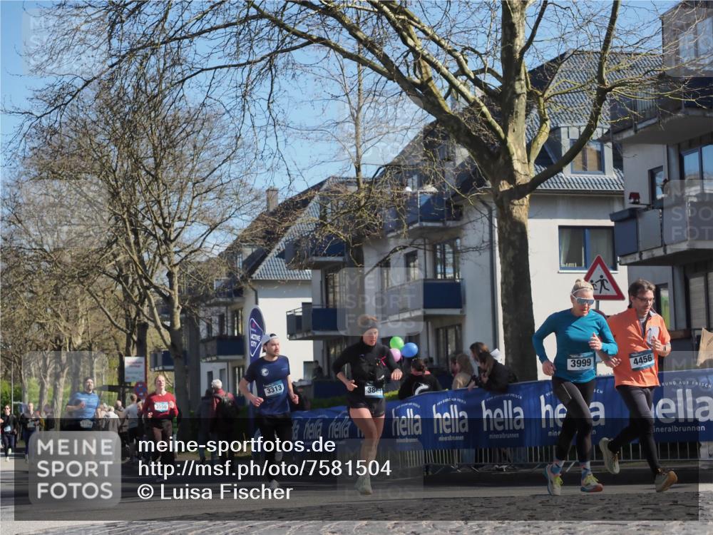 06.04.2025 - 44. Internationalen Wilhelmsburger Insellauf Luisa Fischer http://msf.ph/oto/7581504 06.04.2025 10:45:38 Ziel 3550, 3313, 3861, 3999, 4456 meine-sportfotos.de