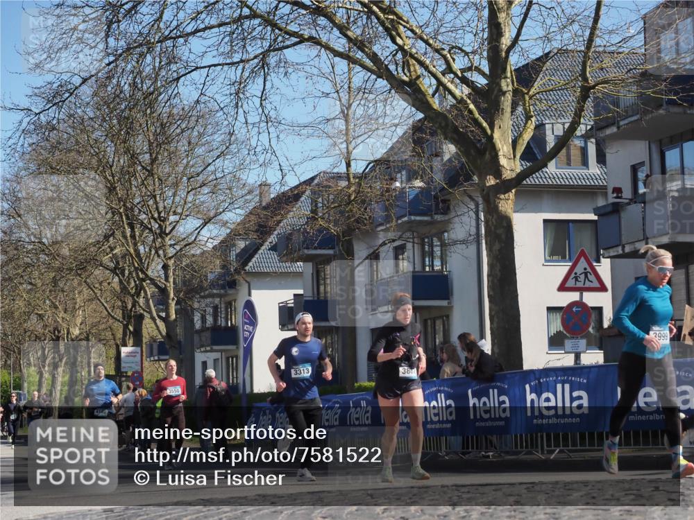 06.04.2025 - 44. Internationalen Wilhelmsburger Insellauf Luisa Fischer http://msf.ph/oto/7581522 06.04.2025 10:45:38 Ziel 4182, 3550, 3999, 3313, 386 meine-sportfotos.de