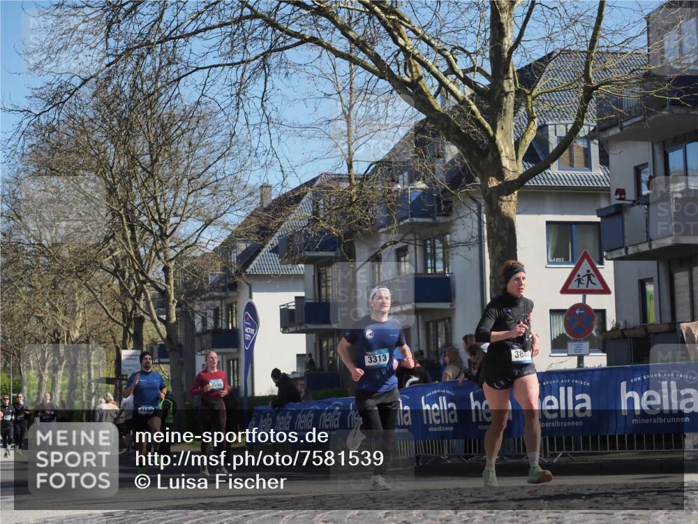 06.04.2025 - 44. Internationalen Wilhelmsburger Insellauf Luisa Fischer http://msf.ph/oto/7581539 06.04.2025 10:45:39 Ziel 4182, 3313, 3801, 3550 meine-sportfotos.de