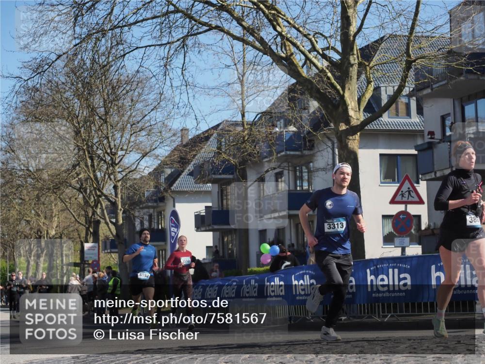 06.04.2025 - 44. Internationalen Wilhelmsburger Insellauf Luisa Fischer http://msf.ph/oto/7581567 06.04.2025 10:45:40 Ziel 4182, 3550, 3313, 38 meine-sportfotos.de