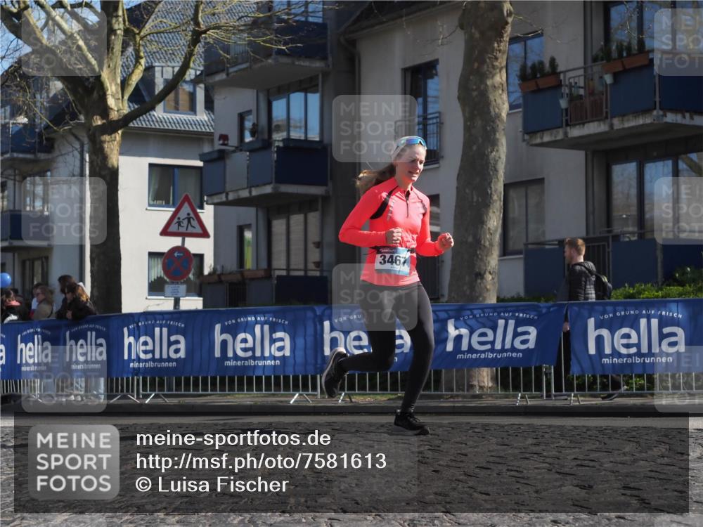 06.04.2025 - 44. Internationalen Wilhelmsburger Insellauf Luisa Fischer http://msf.ph/oto/7581613 06.04.2025 10:40:36 Ziel 3467 meine-sportfotos.de