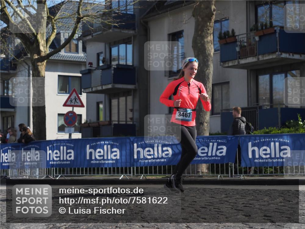 06.04.2025 - 44. Internationalen Wilhelmsburger Insellauf Luisa Fischer http://msf.ph/oto/7581622 06.04.2025 10:40:36 Ziel 3467 meine-sportfotos.de