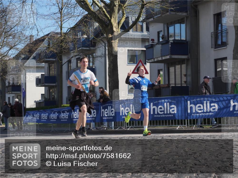 06.04.2025 - 44. Internationalen Wilhelmsburger Insellauf Luisa Fischer http://msf.ph/oto/7581662 06.04.2025 10:40:46 Ziel 4577, 4147 meine-sportfotos.de