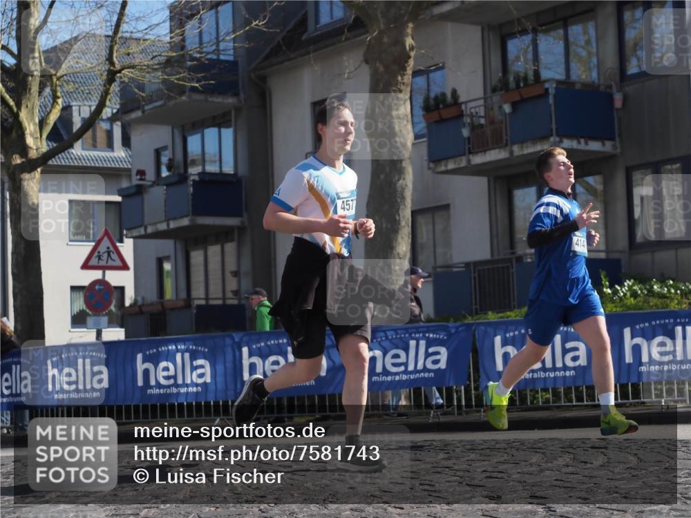 06.04.2025 - 44. Internationalen Wilhelmsburger Insellauf Luisa Fischer http://msf.ph/oto/7581743 06.04.2025 10:40:47 Ziel 457, 414 meine-sportfotos.de