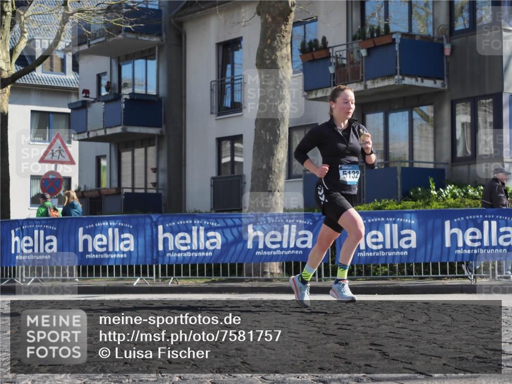06.04.2025 - 44. Internationalen Wilhelmsburger Insellauf Luisa Fischer http://msf.ph/oto/7581757 06.04.2025 10:40:50 Ziel 5132 meine-sportfotos.de