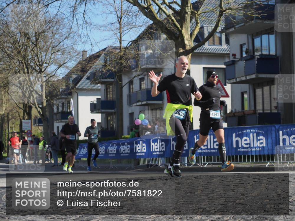 06.04.2025 - 44. Internationalen Wilhelmsburger Insellauf Luisa Fischer http://msf.ph/oto/7581822 06.04.2025 10:40:55 Ziel 3635, 4241, 3390 meine-sportfotos.de