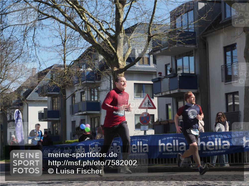 06.04.2025 - 44. Internationalen Wilhelmsburger Insellauf Luisa Fischer http://msf.ph/oto/7582002 06.04.2025 10:45:57 Ziel 3013, 4056 meine-sportfotos.de