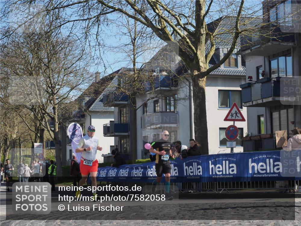 06.04.2025 - 44. Internationalen Wilhelmsburger Insellauf Luisa Fischer http://msf.ph/oto/7582058 06.04.2025 10:46:01 Ziel 4387, 4488 meine-sportfotos.de