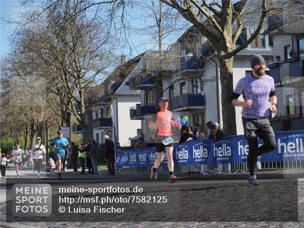 06.04.2025 - 44. Internationalen Wilhelmsburger Insellauf Luisa Fischer http://msf.ph/oto/7582125 06.04.2025 10:41:00 Ziel 4111, 4499 meine-sportfotos.de