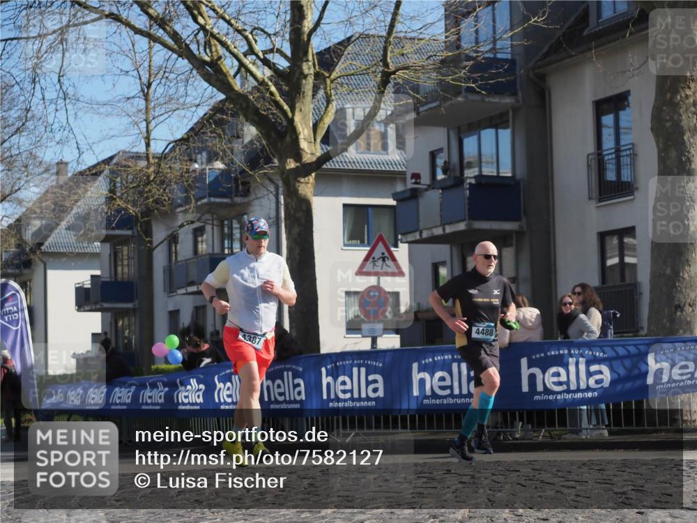 06.04.2025 - 44. Internationalen Wilhelmsburger Insellauf Luisa Fischer http://msf.ph/oto/7582127 06.04.2025 10:46:02 Ziel 4387, 4488 meine-sportfotos.de