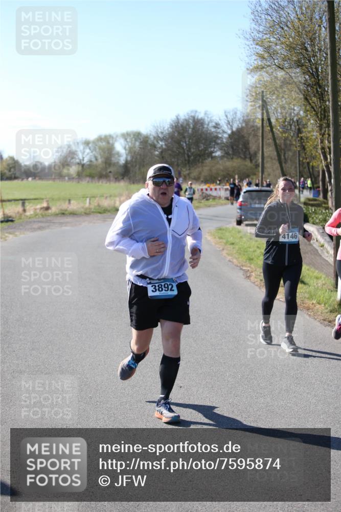 06.04.2025 - 44. Internationalen Wilhelmsburger Insellauf Jannik Wohlers http://msf.ph/oto/7595874 06.04.2025 10:34:38 Laufen 3892, 4146 meine-sportfotos.de