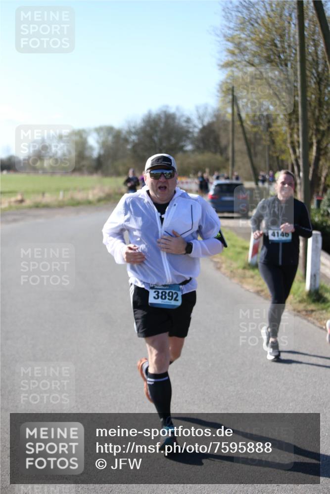 06.04.2025 - 44. Internationalen Wilhelmsburger Insellauf Jannik Wohlers http://msf.ph/oto/7595888 06.04.2025 10:34:39 Laufen 3892, 4146 meine-sportfotos.de