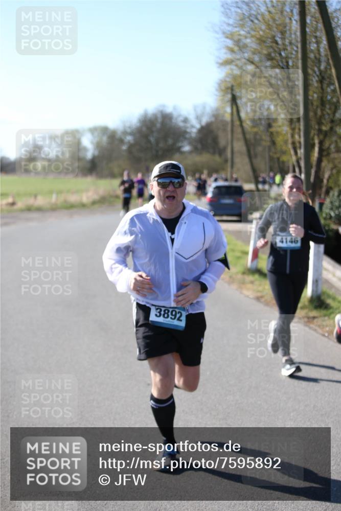 06.04.2025 - 44. Internationalen Wilhelmsburger Insellauf Jannik Wohlers http://msf.ph/oto/7595892 06.04.2025 10:34:39 Laufen 3892, 4146 meine-sportfotos.de