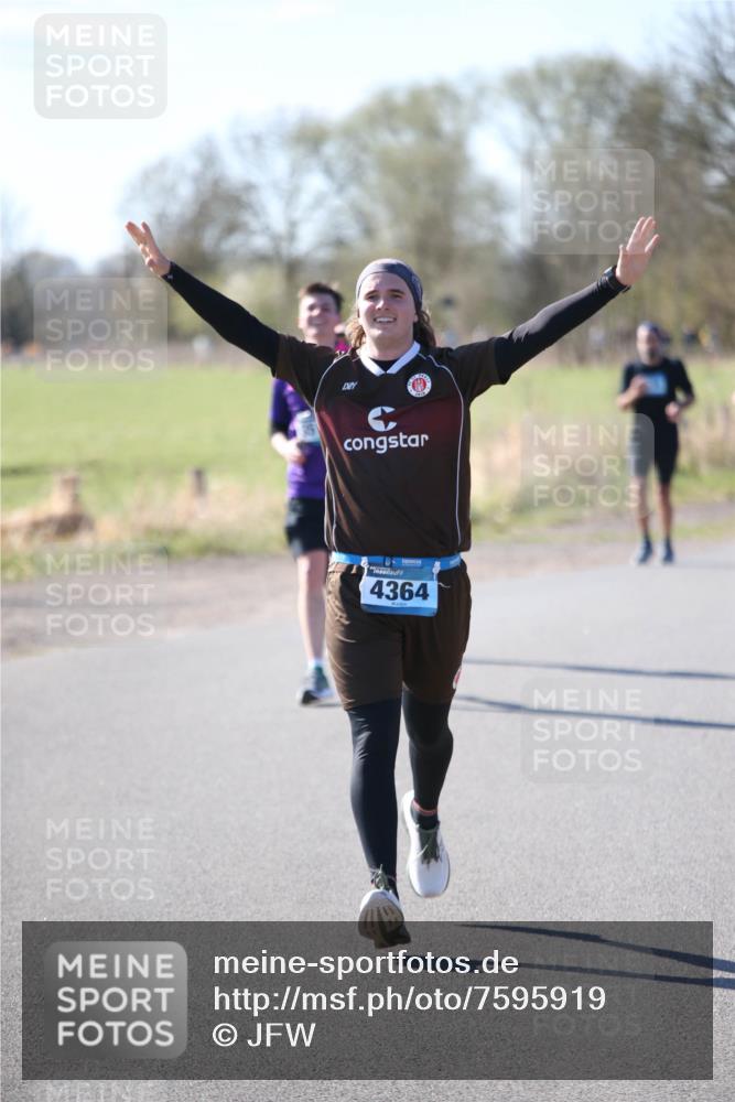 06.04.2025 - 44. Internationalen Wilhelmsburger Insellauf Jannik Wohlers http://msf.ph/oto/7595919 06.04.2025 10:34:47 Laufen 4364 meine-sportfotos.de
