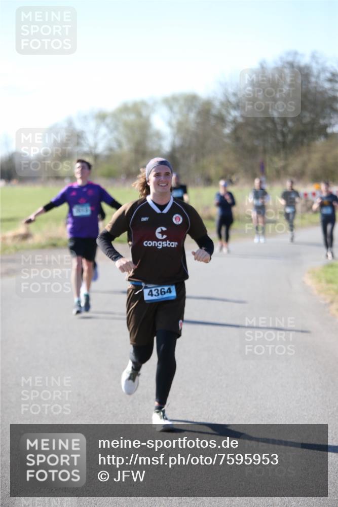 06.04.2025 - 44. Internationalen Wilhelmsburger Insellauf Jannik Wohlers http://msf.ph/oto/7595953 06.04.2025 10:34:48 Laufen 4364 meine-sportfotos.de
