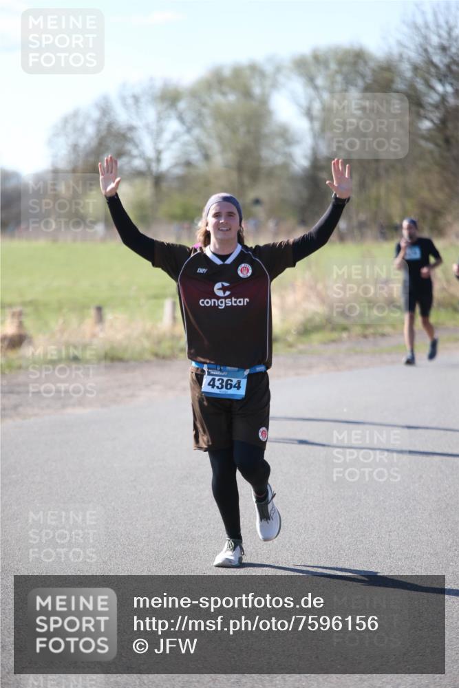 06.04.2025 - 44. Internationalen Wilhelmsburger Insellauf Jannik Wohlers http://msf.ph/oto/7596156 06.04.2025 10:34:46 Laufen 4364 meine-sportfotos.de