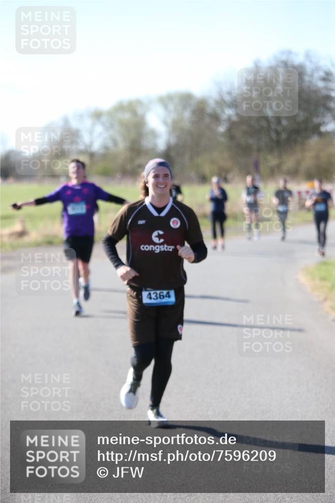 06.04.2025 - 44. Internationalen Wilhelmsburger Insellauf Jannik Wohlers http://msf.ph/oto/7596209 06.04.2025 10:34:48 Laufen 4364 meine-sportfotos.de