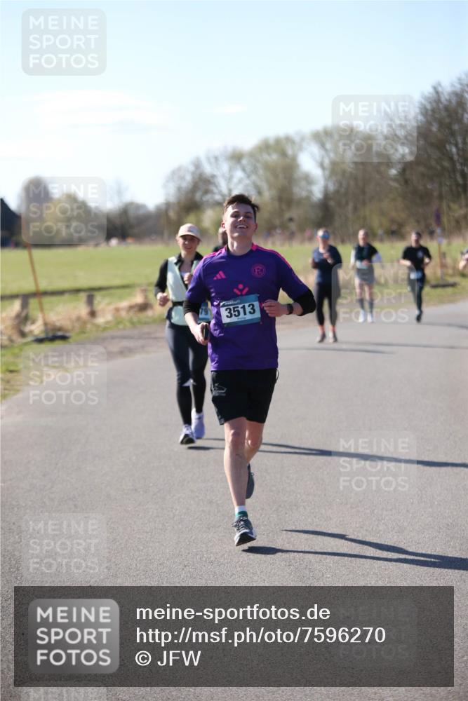 06.04.2025 - 44. Internationalen Wilhelmsburger Insellauf Jannik Wohlers http://msf.ph/oto/7596270 06.04.2025 10:34:51 Laufen 3513 meine-sportfotos.de