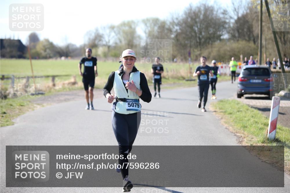 06.04.2025 - 44. Internationalen Wilhelmsburger Insellauf Jannik Wohlers http://msf.ph/oto/7596286 06.04.2025 10:34:53 Laufen 5079 meine-sportfotos.de