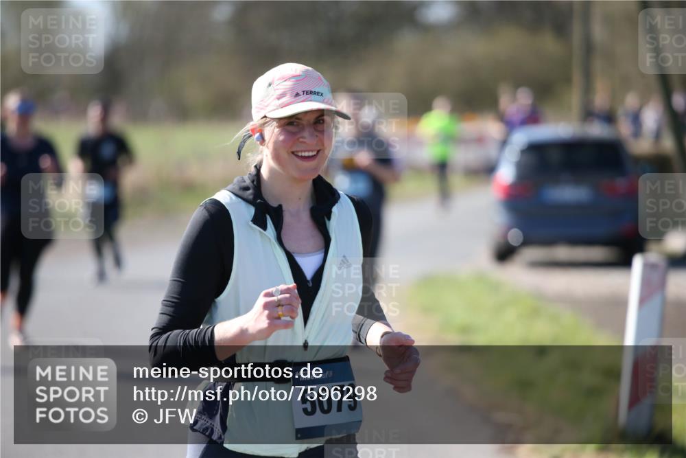 06.04.2025 - 44. Internationalen Wilhelmsburger Insellauf Jannik Wohlers http://msf.ph/oto/7596298 06.04.2025 10:34:54 Laufen 5079 meine-sportfotos.de