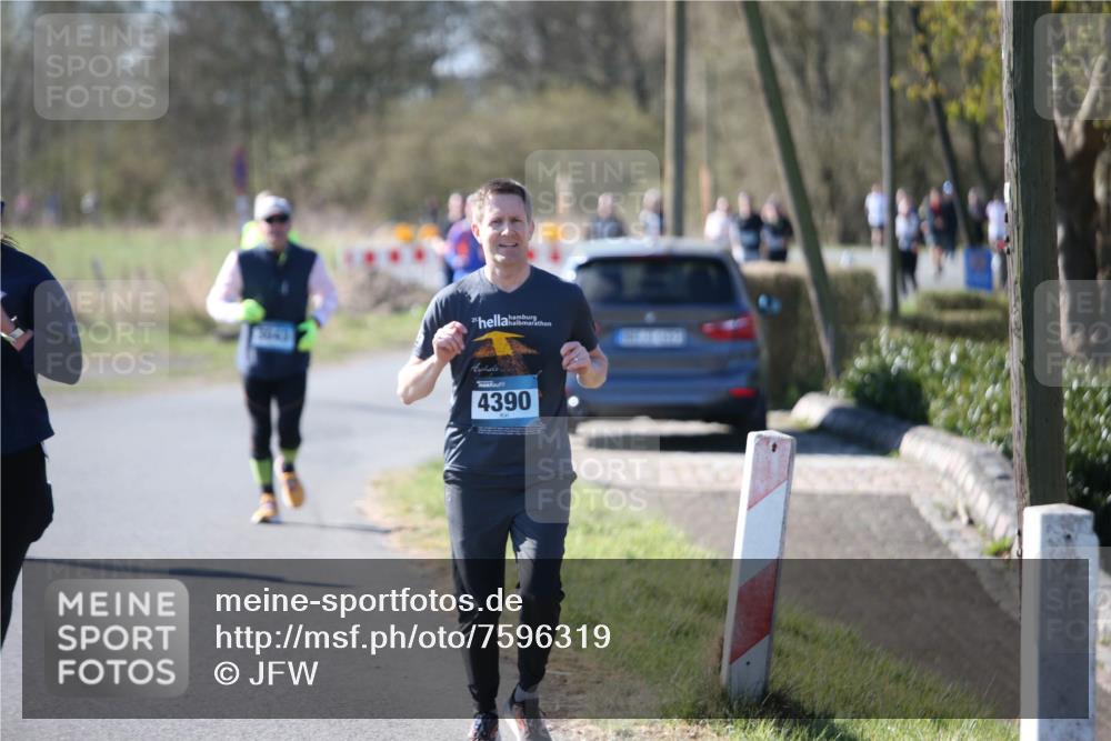 06.04.2025 - 44. Internationalen Wilhelmsburger Insellauf Jannik Wohlers http://msf.ph/oto/7596319 06.04.2025 10:34:57 Laufen 4390 meine-sportfotos.de