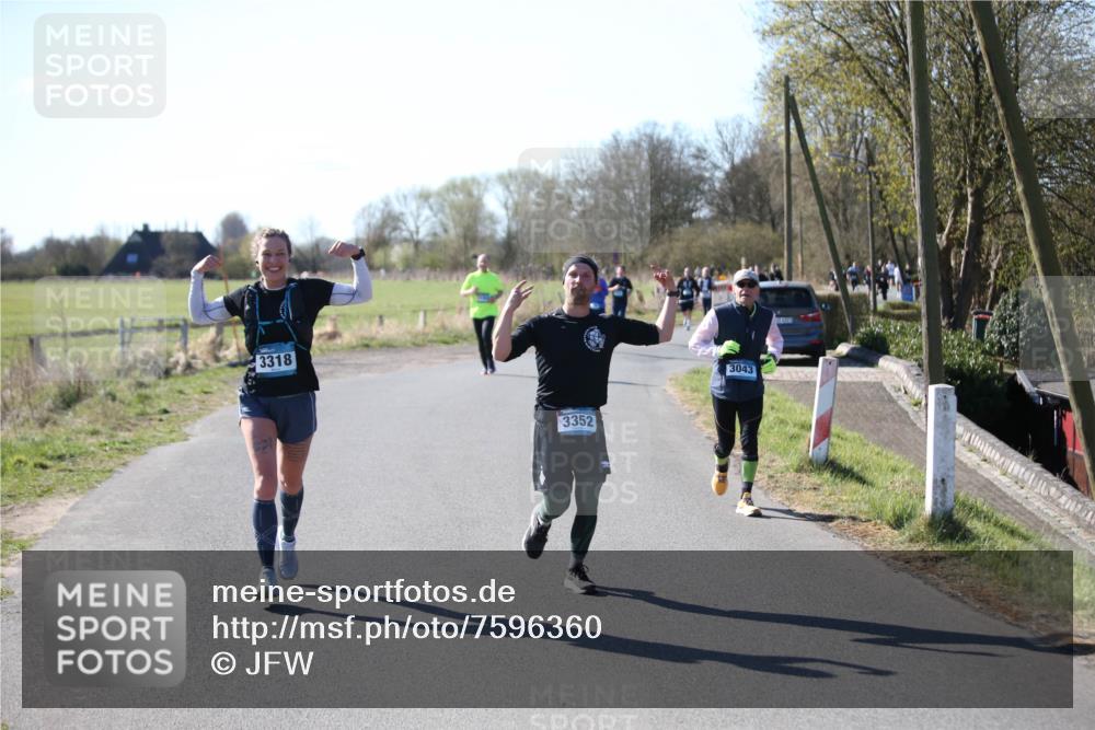 06.04.2025 - 44. Internationalen Wilhelmsburger Insellauf Jannik Wohlers http://msf.ph/oto/7596360 06.04.2025 10:35:02 Laufen 3318, 3352, 3043 meine-sportfotos.de