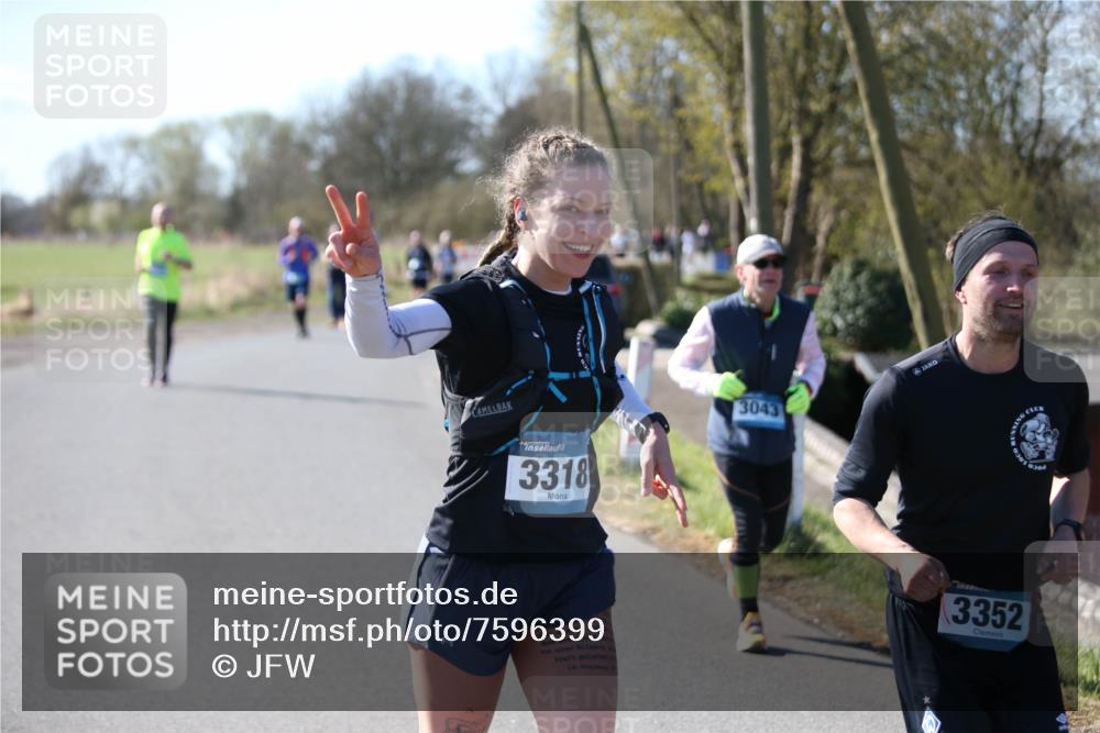 06.04.2025 - 44. Internationalen Wilhelmsburger Insellauf Jannik Wohlers http://msf.ph/oto/7596399 06.04.2025 10:35:04 Laufen 3318, 1, 3043, 3352 meine-sportfotos.de